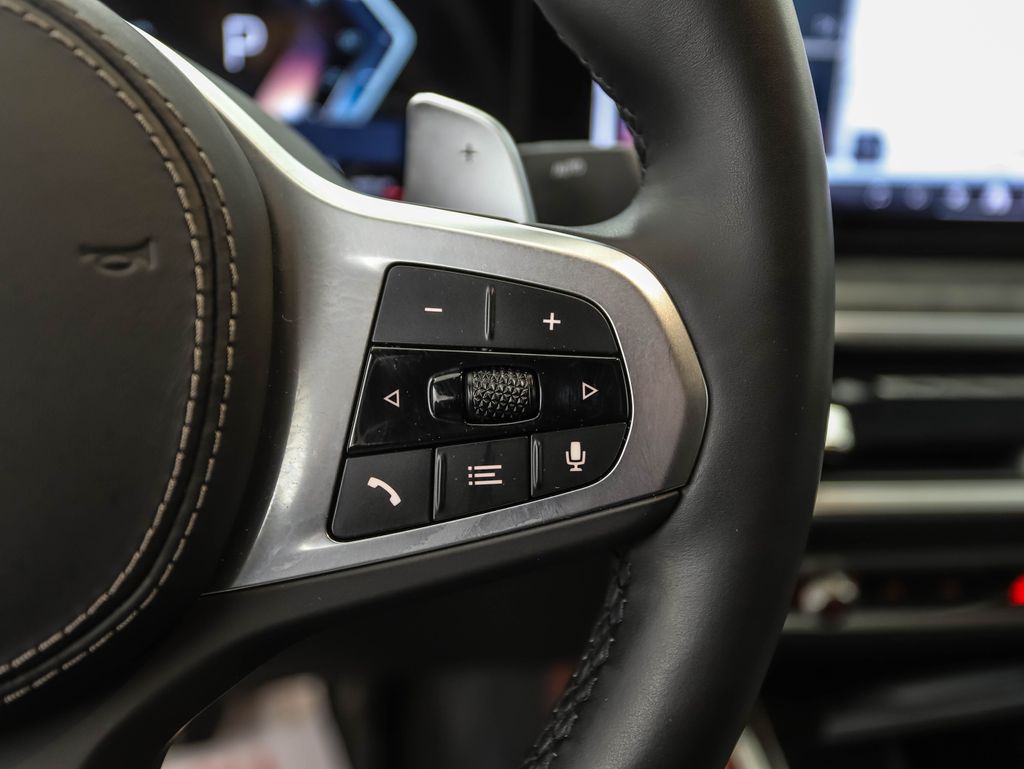 Thumbnail: 2024 BMW X6 - 13