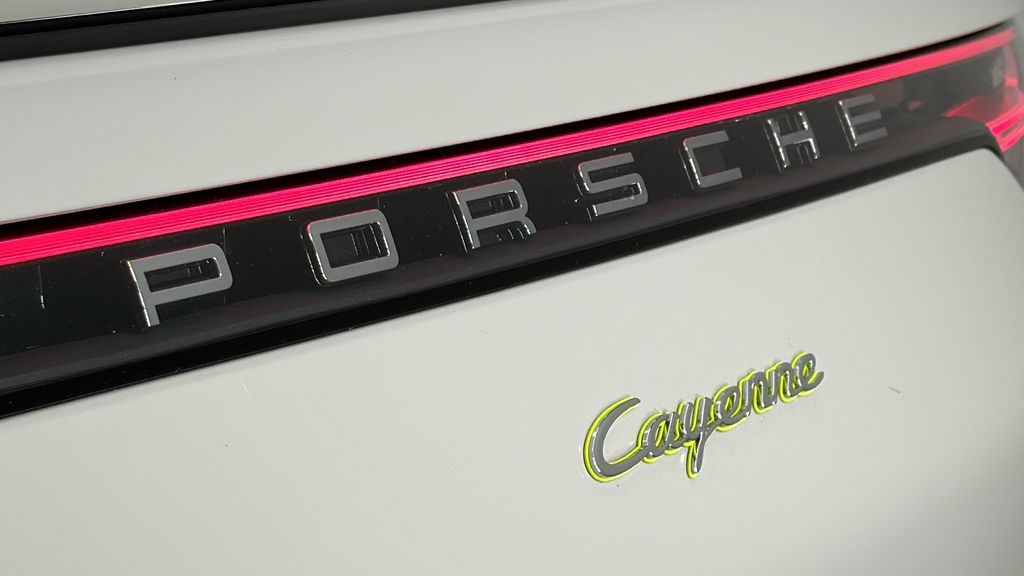 2022 Porsche   12