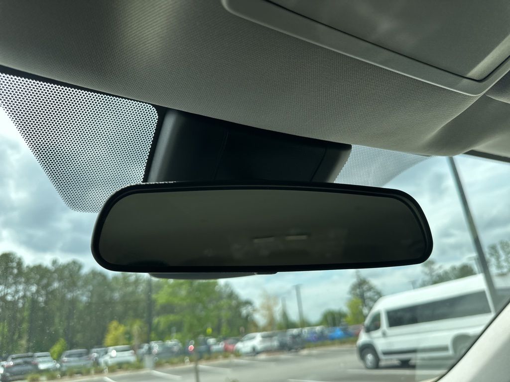 2023 Celestial Silver Metallic Toyota Highlander LE FWD SUV