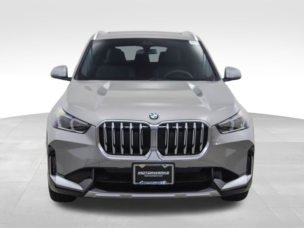 2025 BMW X1 xDrive28i 8