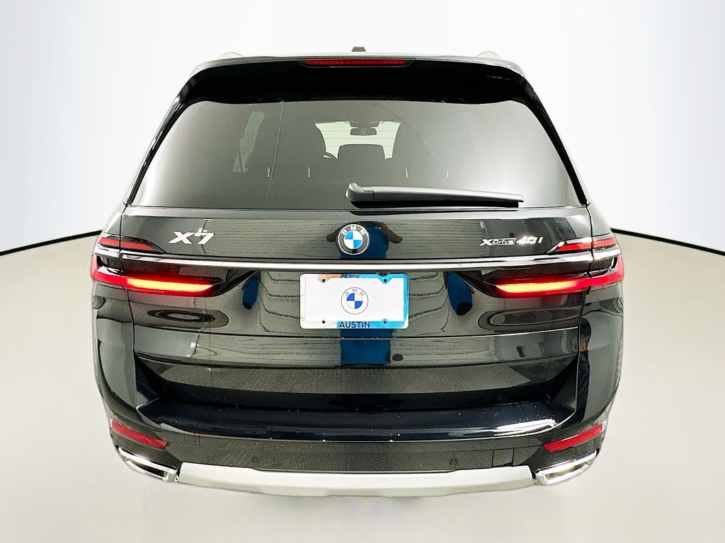 Thumbnail: 2026 BMW X7 - 6