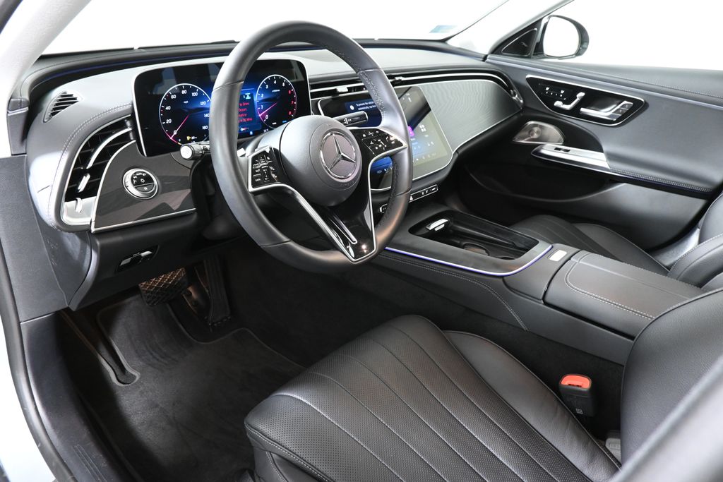 Thumbnail: 2025 Mercedes-Benz E-Class - 14