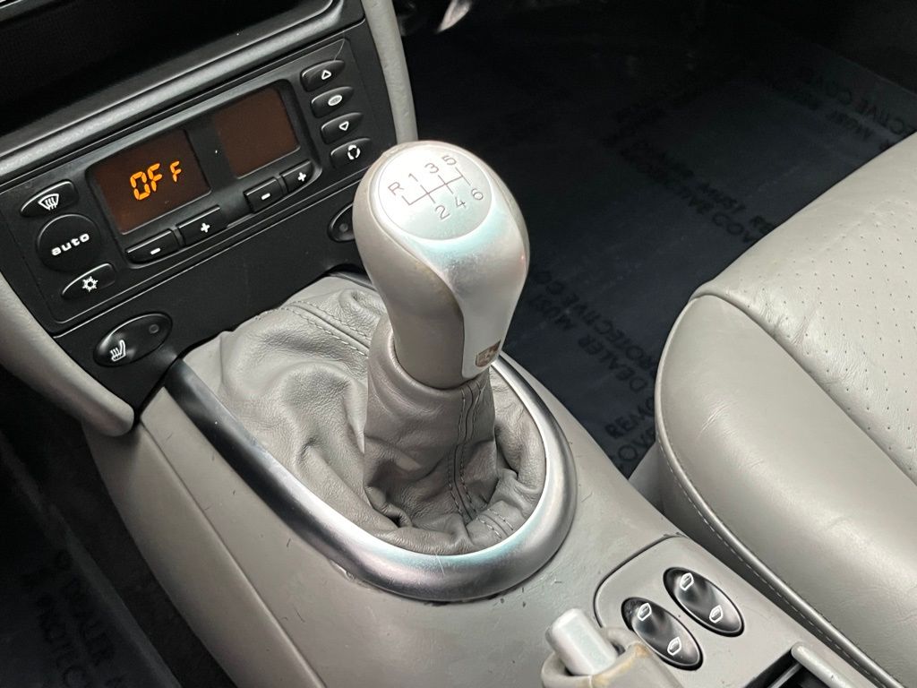 Thumbnail: 2004 Porsche 911 - 17