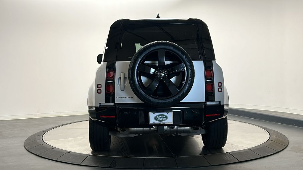 2024 Land Rover Defender 110 4