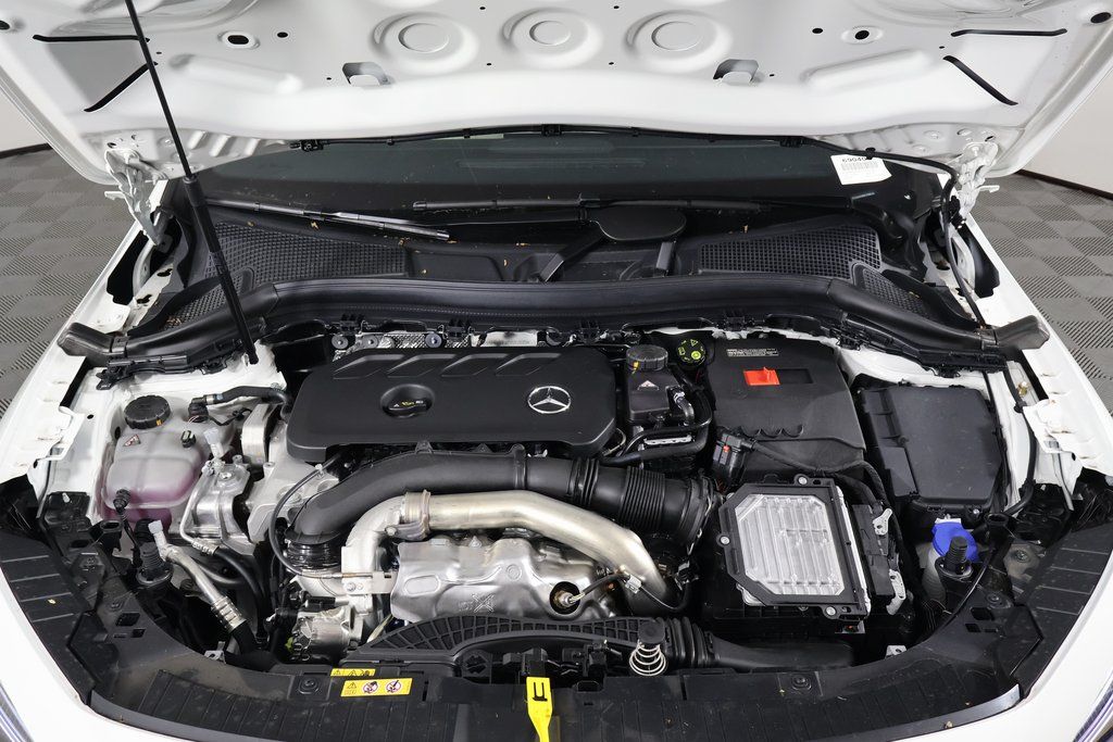 Thumbnail: 2026 Mercedes-Benz GLA - 9