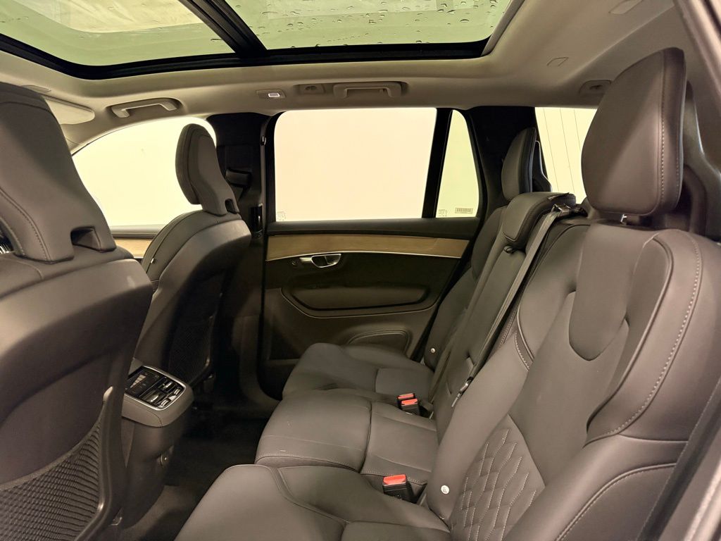 Thumbnail: 2025 Volvo XC90 - 21