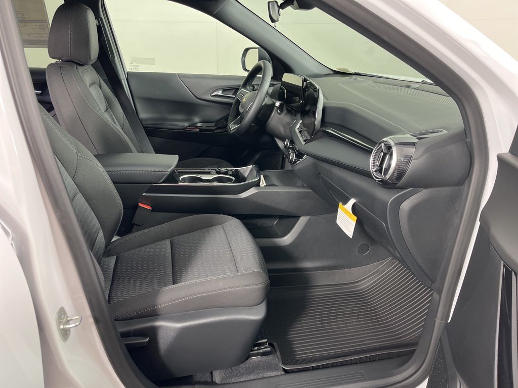 Thumbnail: 2026 Chevrolet Equinox - 8