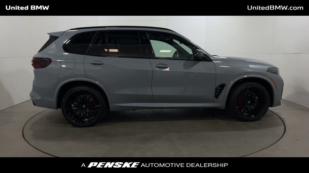 2025 BMW X5 M Competition 9