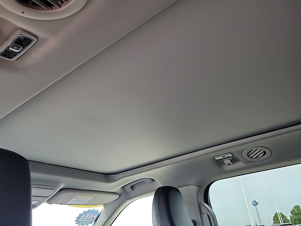 Used 2024 Ford Explorer SUV