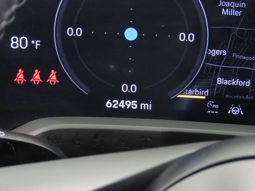 Thumbnail: 2021 Porsche Taycan - 16