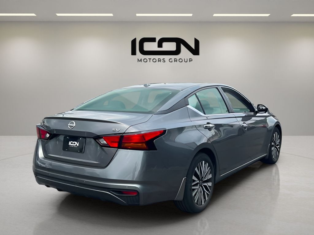 Used 2024 Nissan Altima Sedan