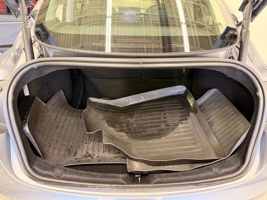 Thumbnail: 2025 Tesla Model 3 - 21