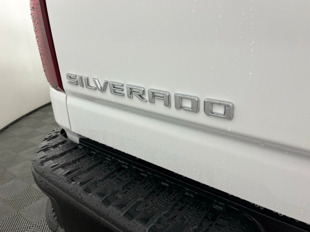 Thumbnail: 2026 Chevrolet Silverado 2500 - 18