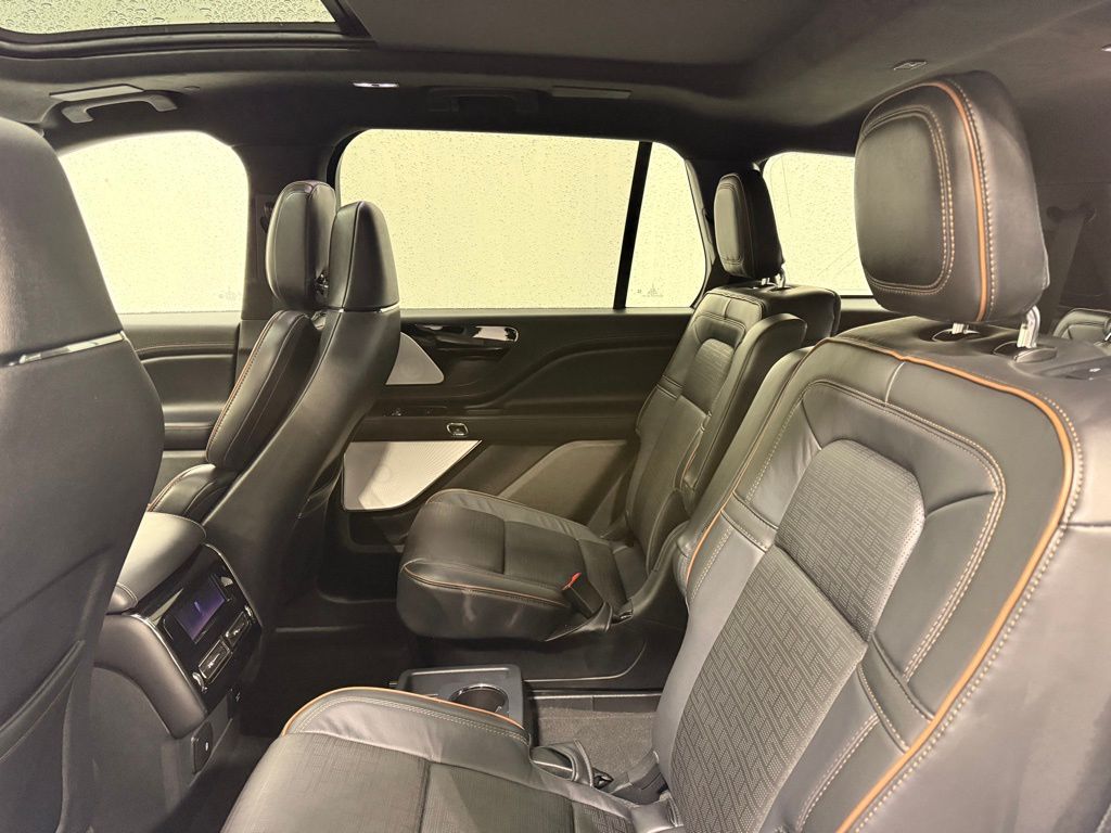 Thumbnail: 2025 Lincoln Aviator - 21