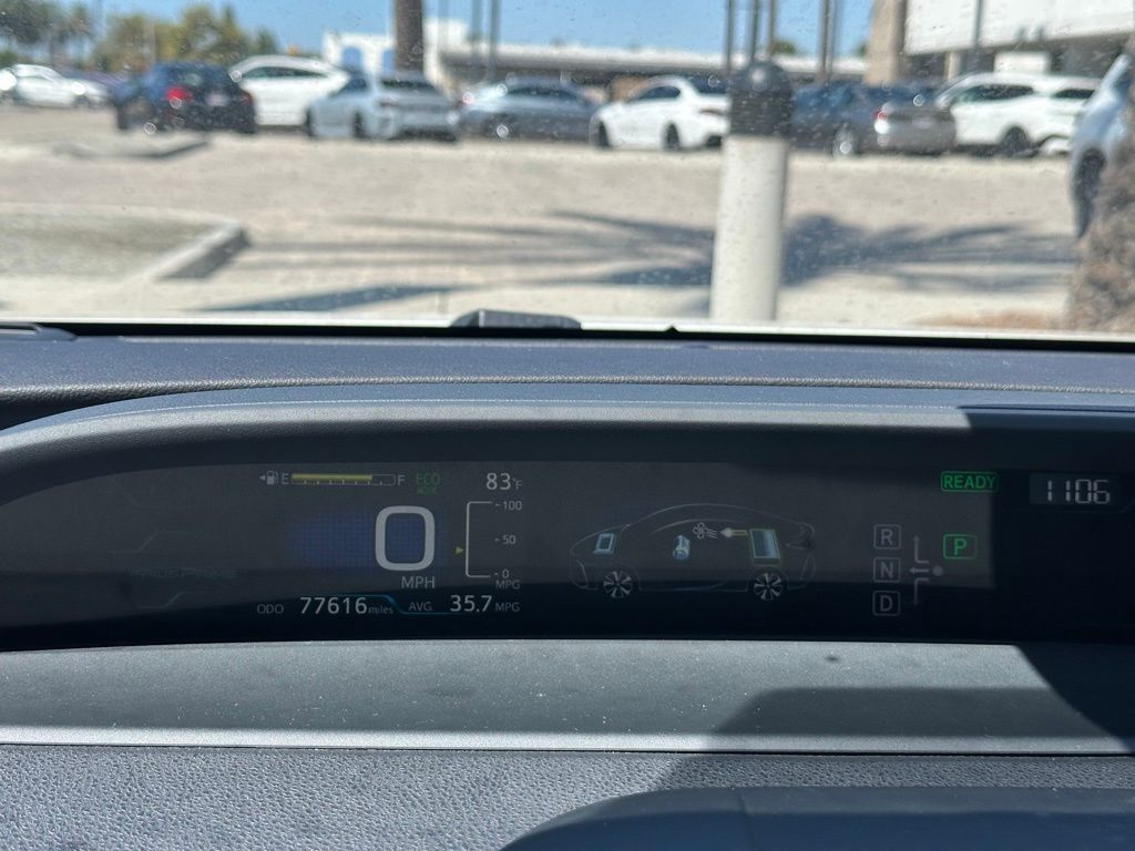 Thumbnail: 2017 Toyota Prius Prime - 8