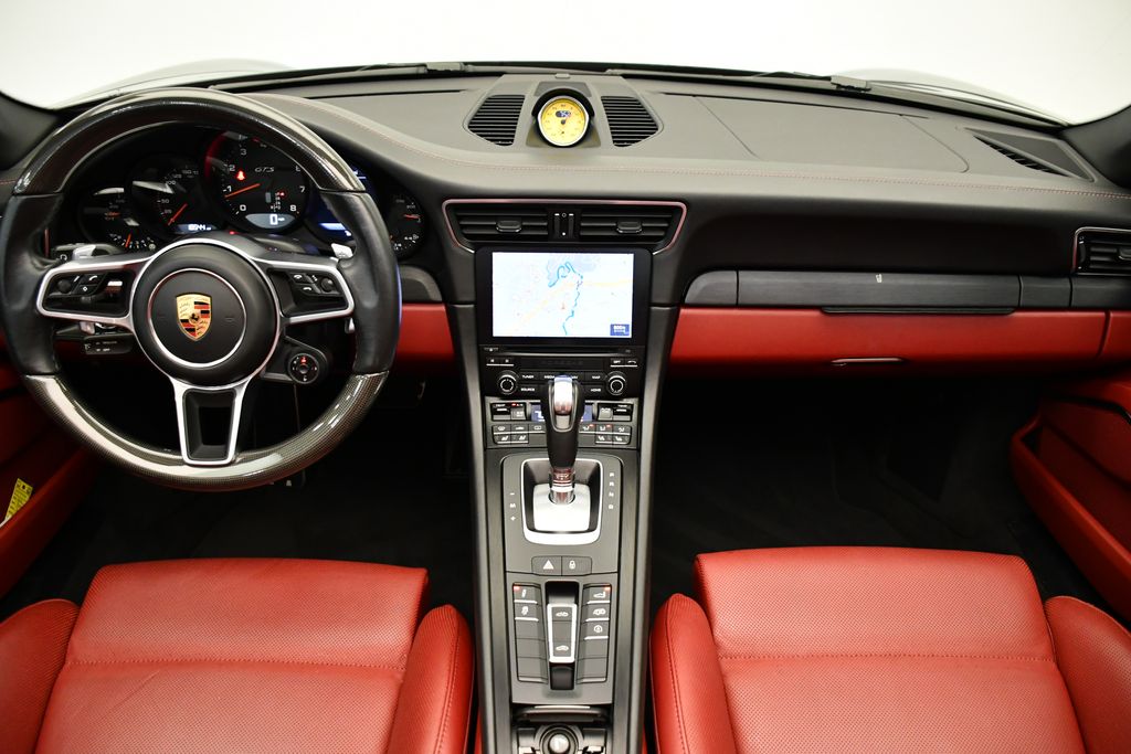 Thumbnail: 2018 Porsche 911 - 30