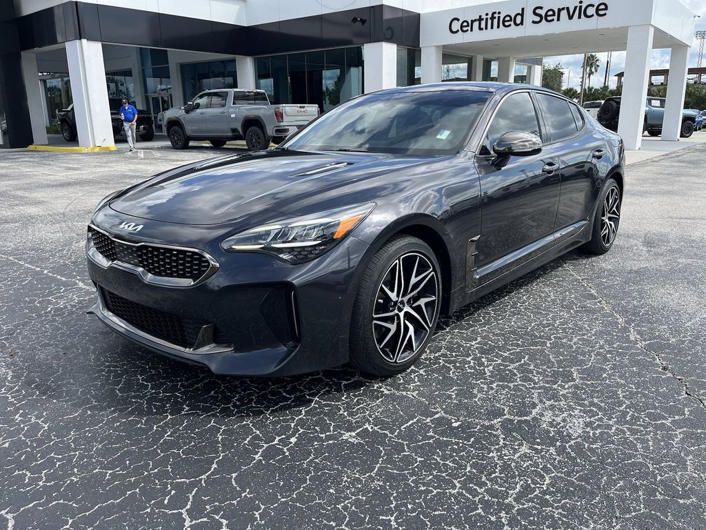 2022 Kia Stinger GT-Line 9