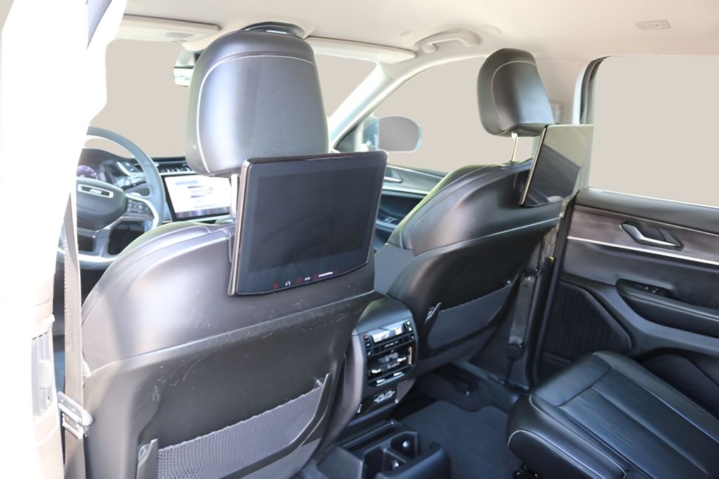 Used Car 2023 Jeep Grand Cherokee L  Limited For Sale Under $35,000 In Austin, Texas