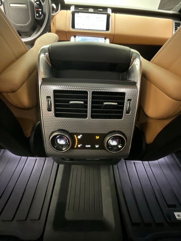 Thumbnail: 2019 Land Rover Range Rover Sport - 17