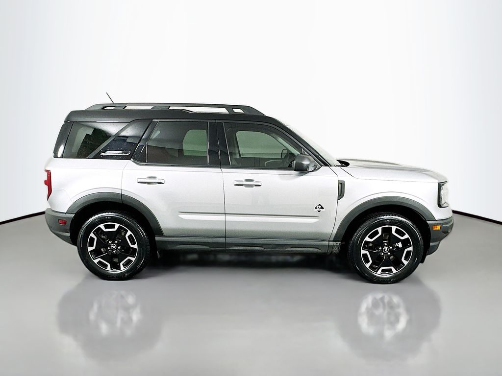 Thumbnail: 2022 Ford Bronco Sport - 4