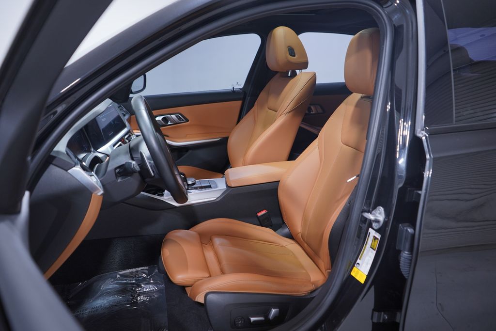 Thumbnail: 2022 BMW 3 Series - 7