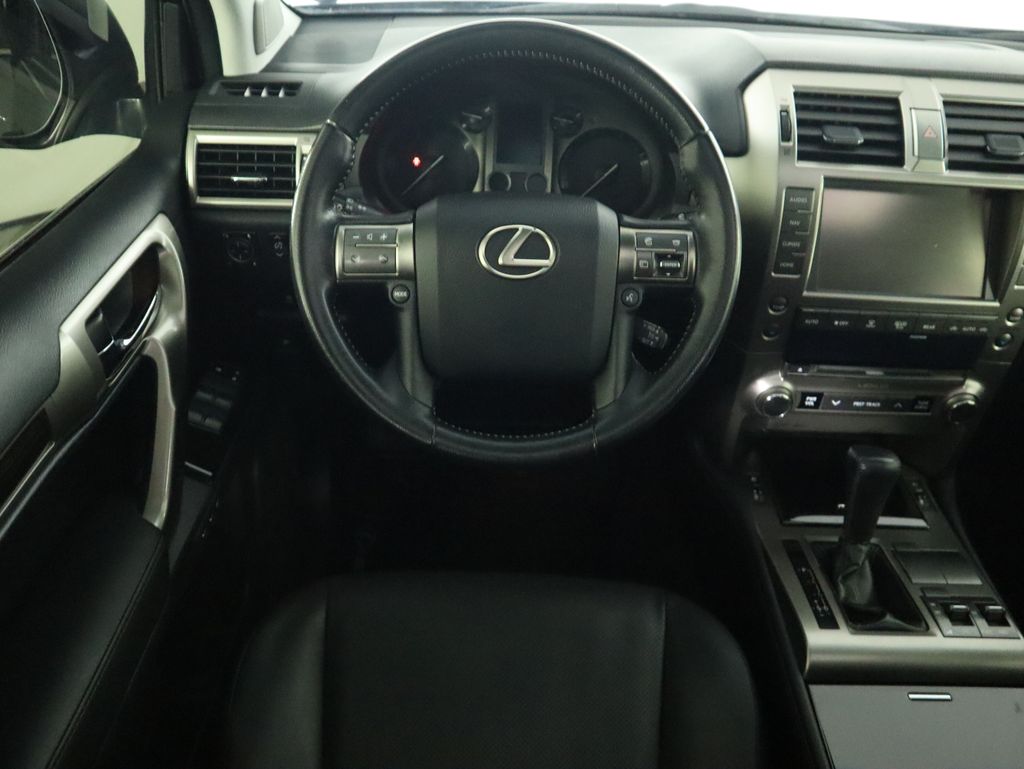 2016 Lexus GX 460 10