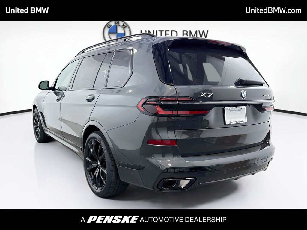 Thumbnail: 2027 BMW X7 - 7