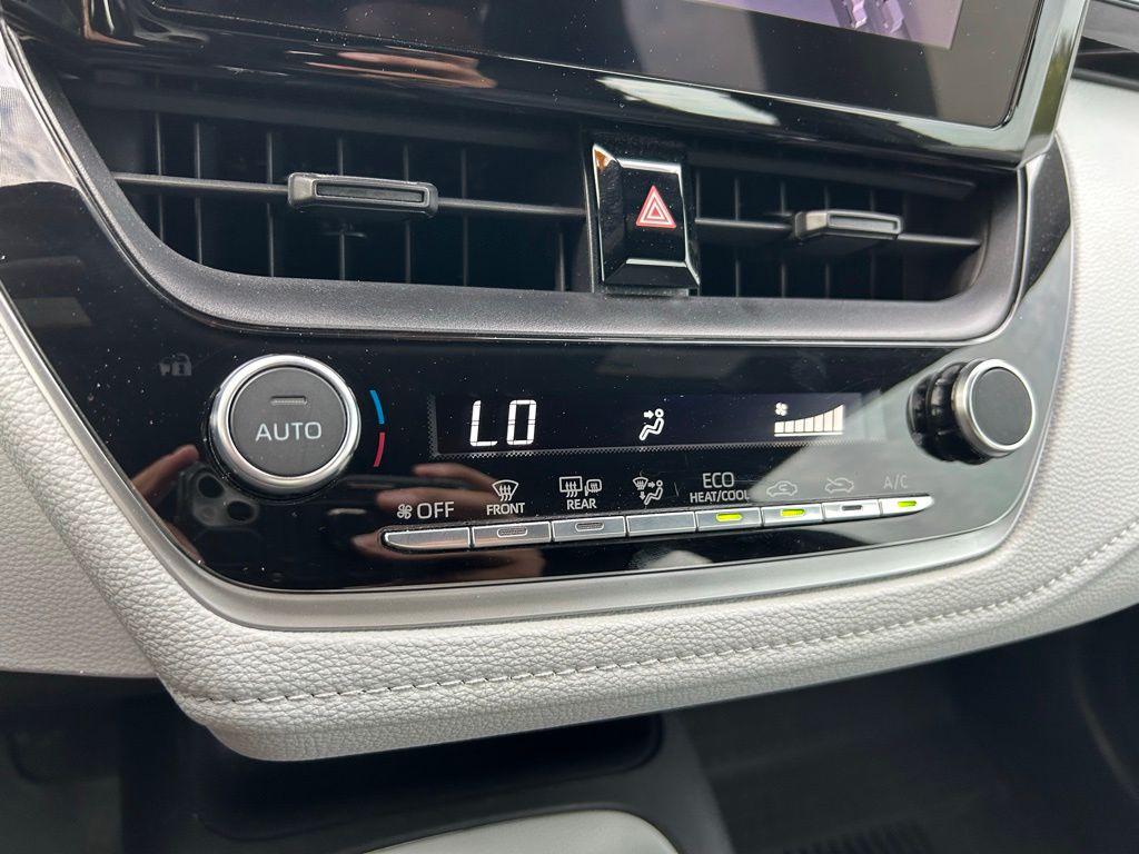 Thumbnail: 2023 Toyota Corolla - 25
