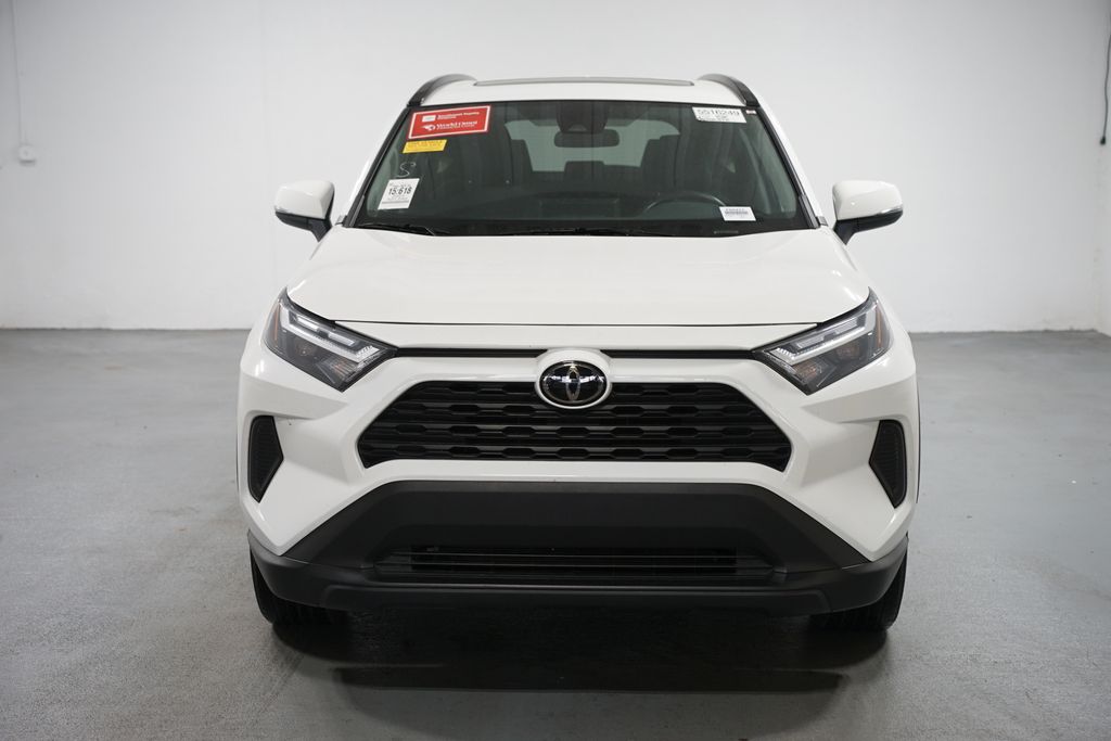 Thumbnail: 2024 Toyota RAV4 - 2