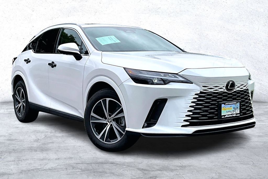 Used 2024 White Lexus 350 image 11