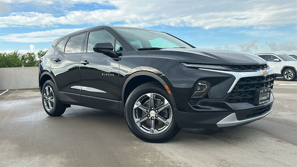 2025 Chevrolet Blazer LT - 4