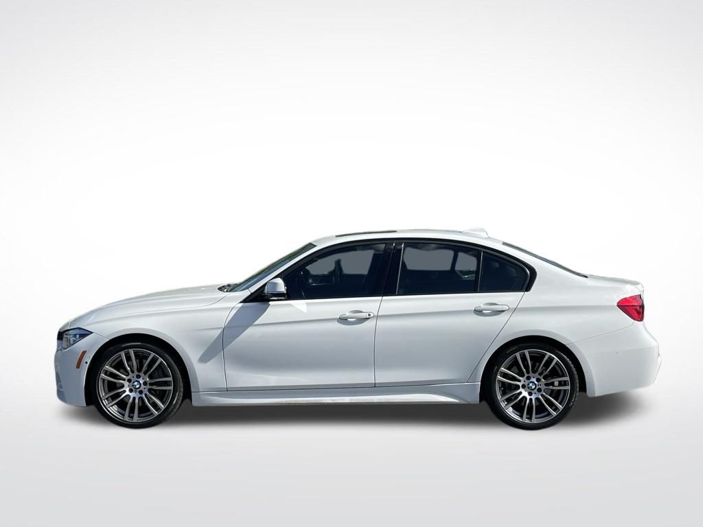Thumbnail: 2018 BMW 3 Series - 2