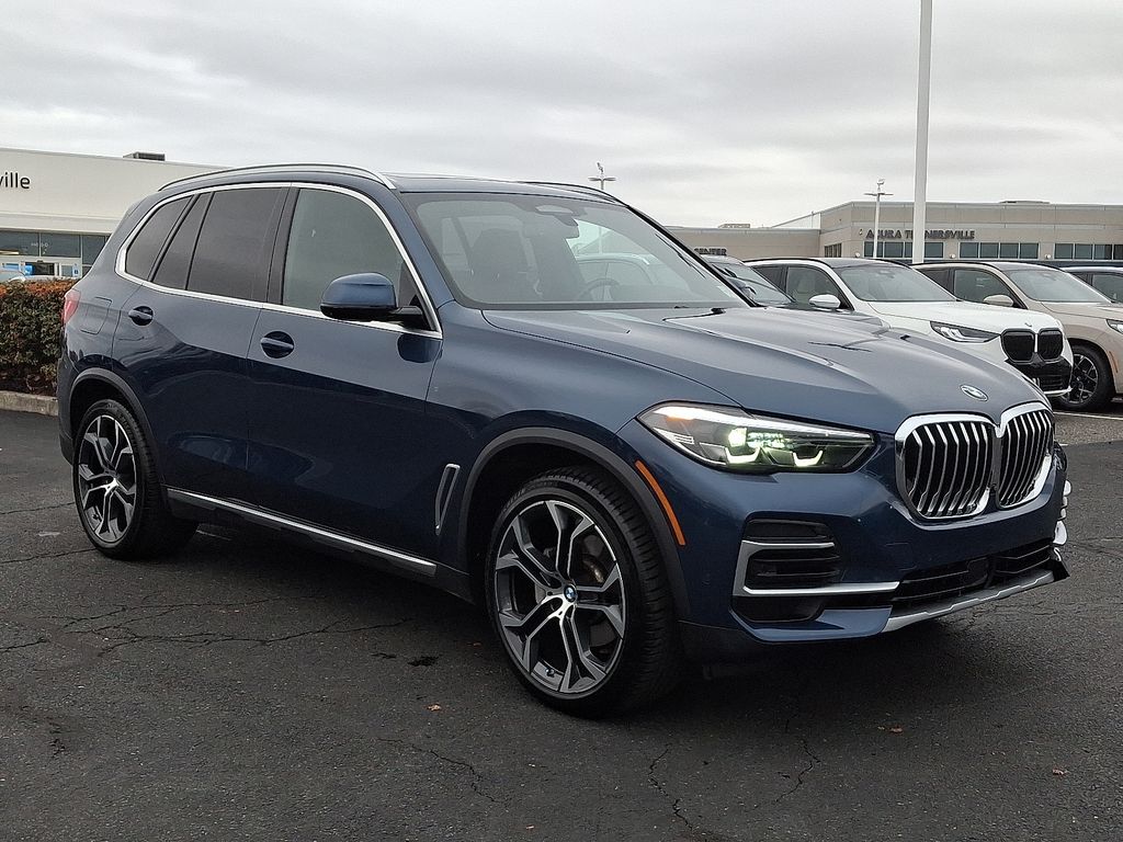 Thumbnail: 2023 BMW X5 - 3