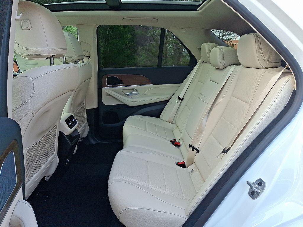 Thumbnail: 2026 Mercedes-Benz GLE - 7