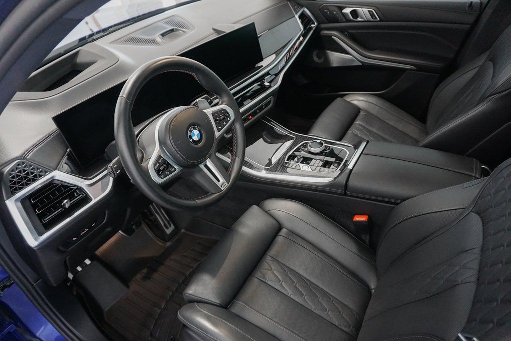 2024 BMW X5 M60i 18