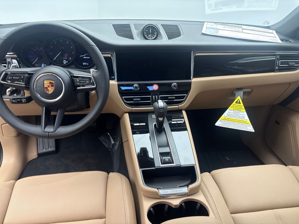 Thumbnail: 2026 Porsche Macan - 29
