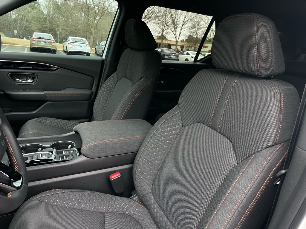 Thumbnail: 2026 Honda Pilot - 25