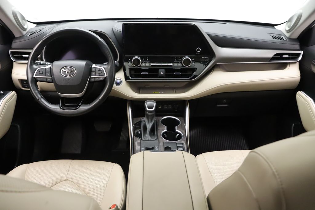 2023 Toyota Highlander Limited 24