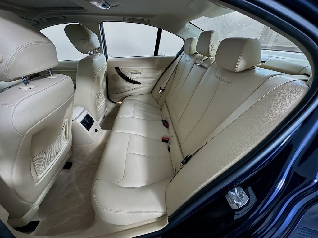 2015 BMW 3 Series 328i 24