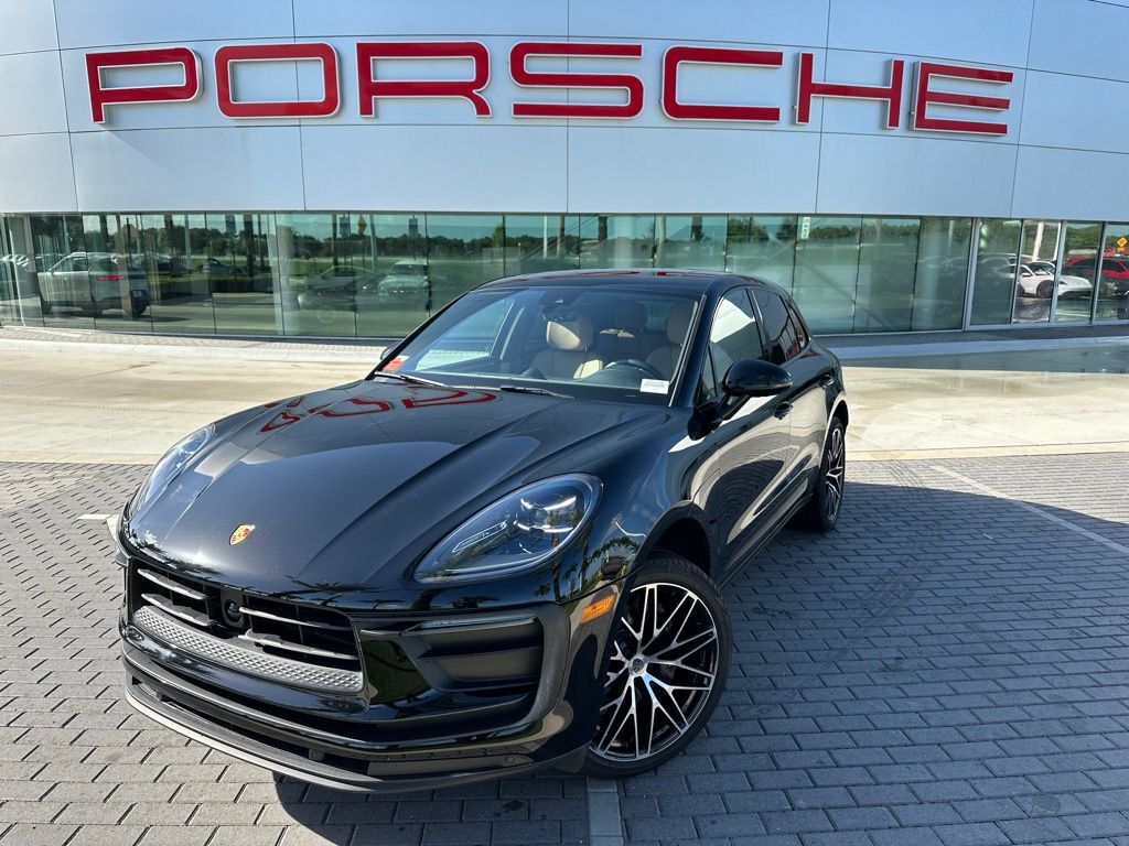 2023 Porsche Macan  -
                Davie, FL