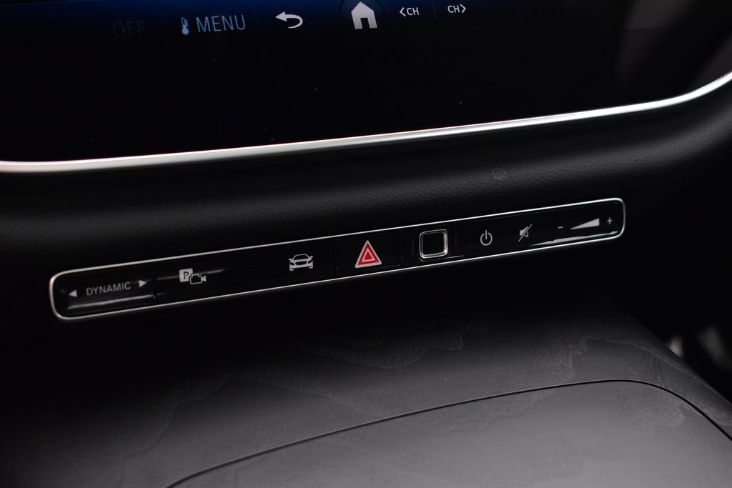 Thumbnail: 2025 Mercedes-Benz E-Class - 22