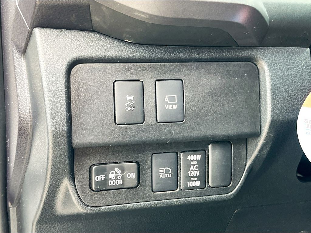 2020 Toyota Tacoma TRD Pro - 9