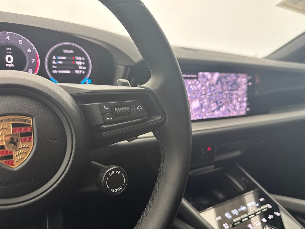 Thumbnail: 2025 Porsche Cayenne - 18