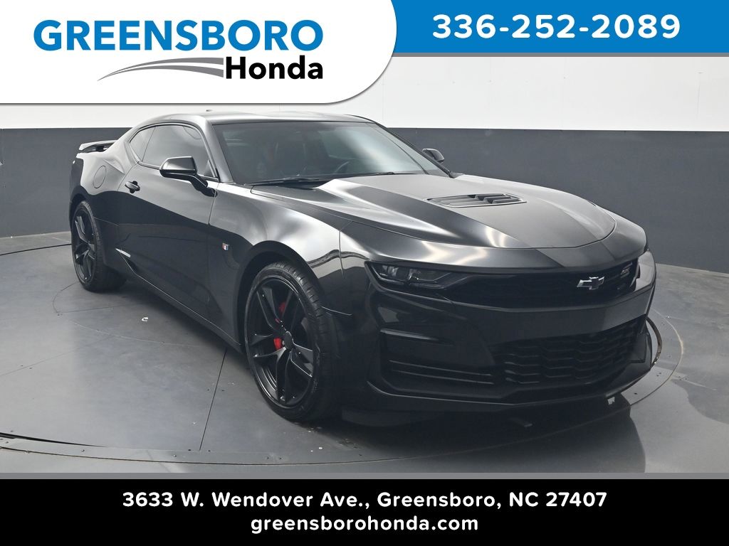 Black 2023 Chevrolet Camaro Coupe Rear-Wheel Drive 6-Speed Manual