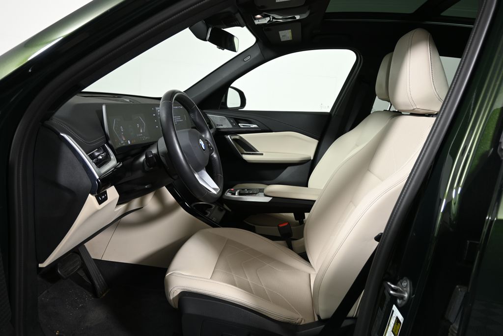 Thumbnail: 2024 BMW X1 - 3