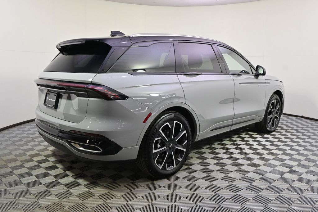 New 2026 Gray Lincoln Reserve image 7