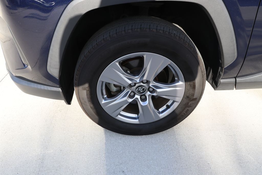 2023 Toyota RAV4 XLE 4