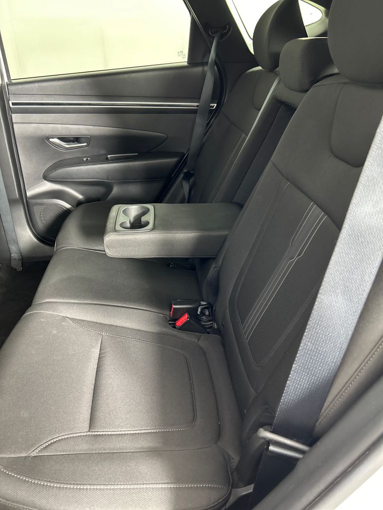 Used 2024 White Hyundai SEL image 17