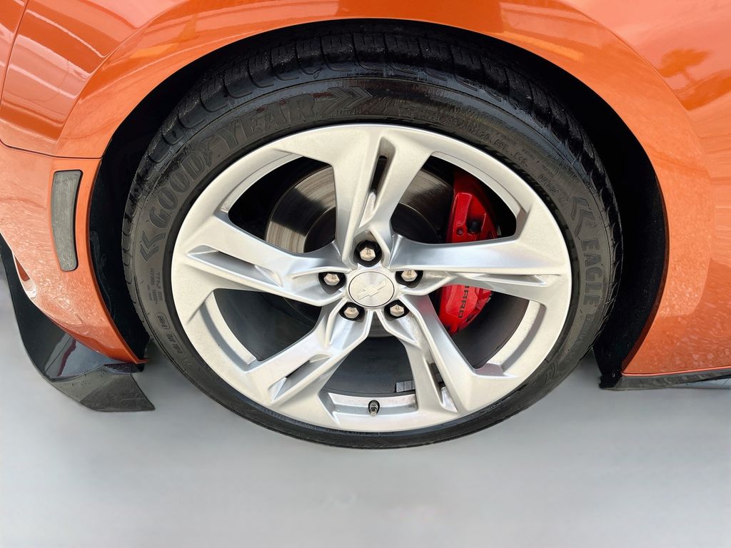 Used 2022 Red Chevrolet SS image 29