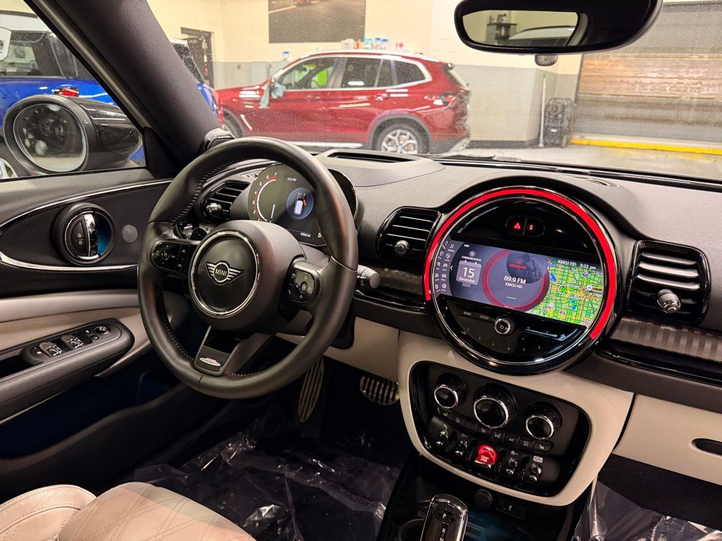 Thumbnail: 2022 MINI Cooper Clubman - 32